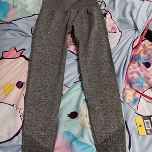 Gray Booty Lifting  Leggings Size Small